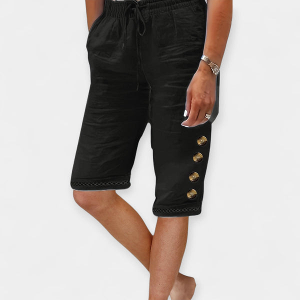 Bethany - Knapdetaljer Dame Knælange Shorts Med